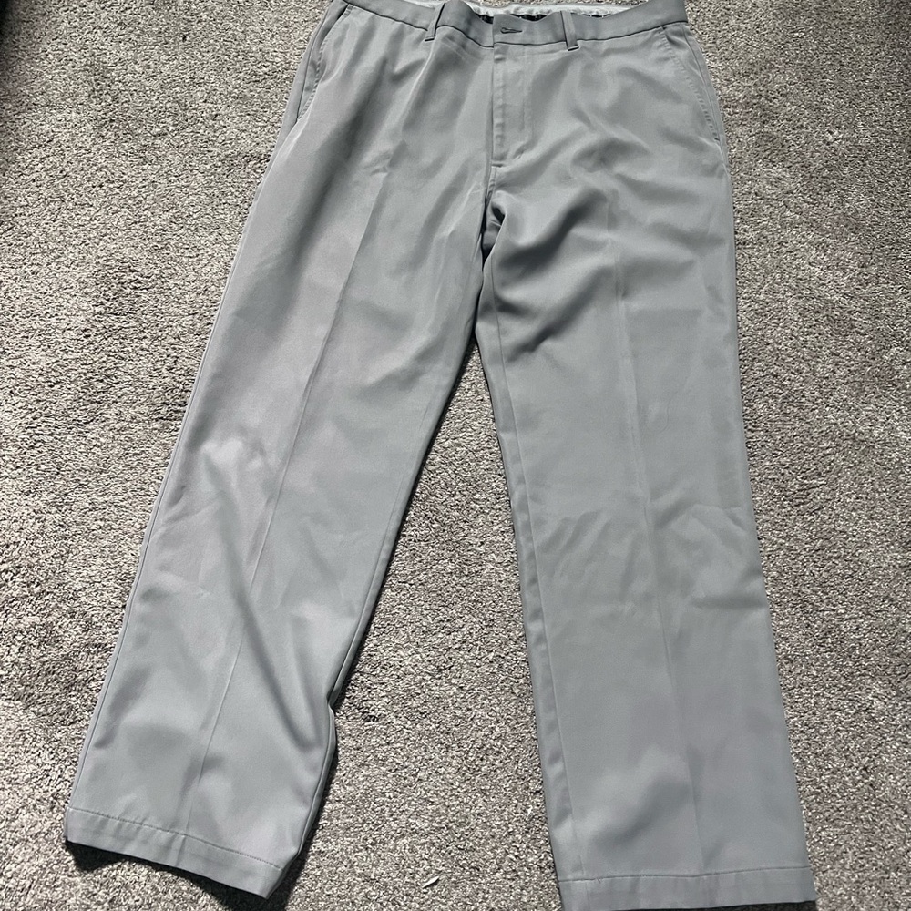 Size 36x30 Callaway pants.